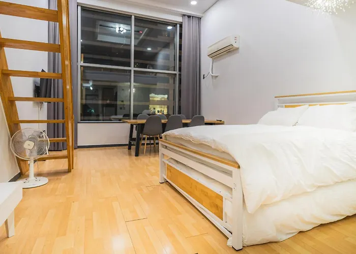 Apartment Momoho Hongdae *